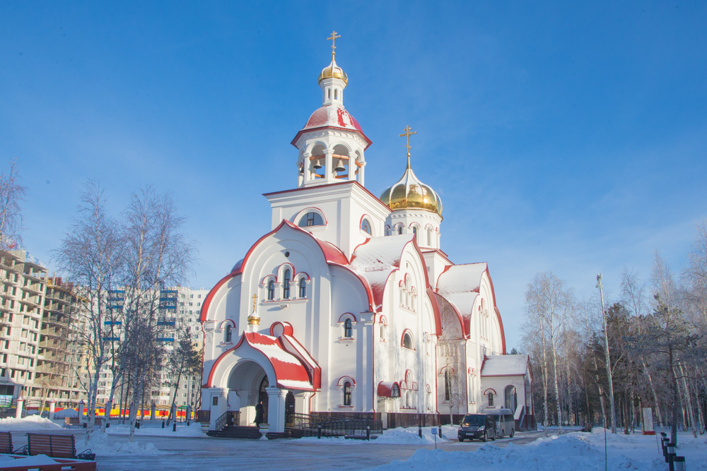 Храме в честь великомученика георгия победоносца. Церковь Георгия Победоносца Сургут. Храм Георгия Победоносца Сургут Сургут. Храм Георгия Победоносца Сургут зимой. Храм во имя великомученика Георгия Победоносца. Сургут.