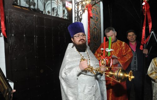 Храм луки сургут. Храм святителя Луки Сургут. Скандал в храме Луки Сургут. Лука Сургут. Сайт святителя Луки Сургут.