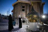 15 января. Освящение куполов и крестов строящегося храма в честь архистратига Михаила г. Нефтеюганска