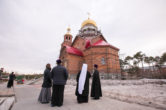 7 мая. Митрополит Павел освятил колокола строящегося храма в честь новомучеников и исповедников Российских г. Лянтора