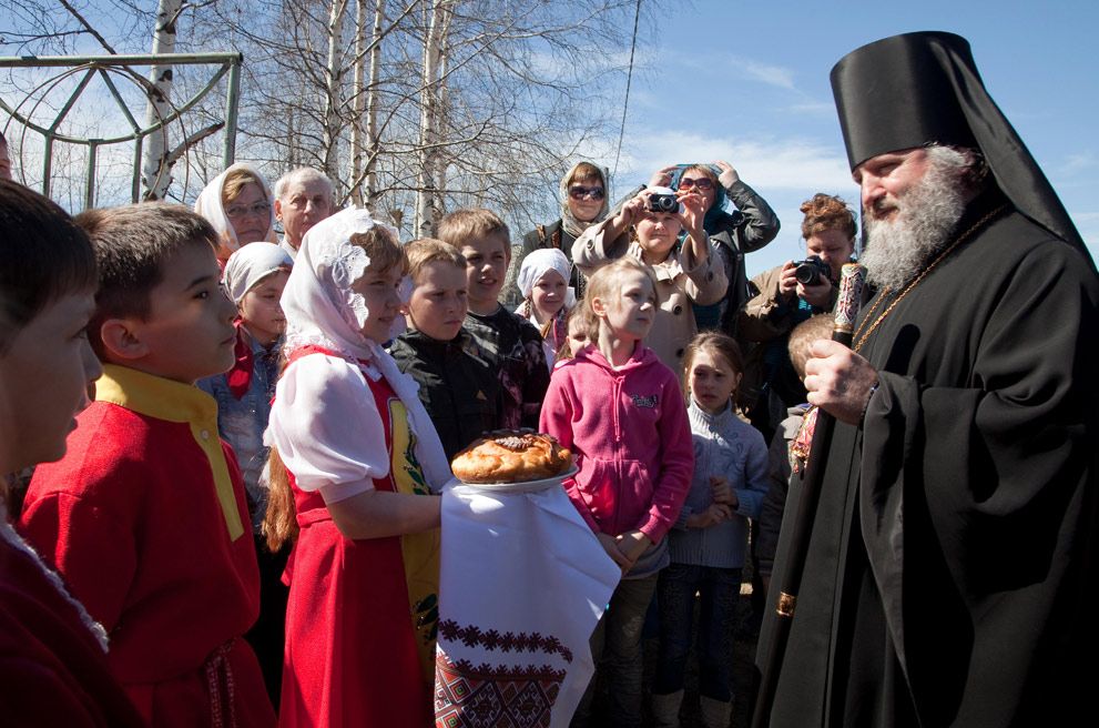 Епископ Ханты-Мансийский и Сургутский Павел посетил поселок Малиновский