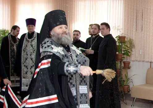 Епископ Павел освятил онкологический центр г. Ханты-Мансийска